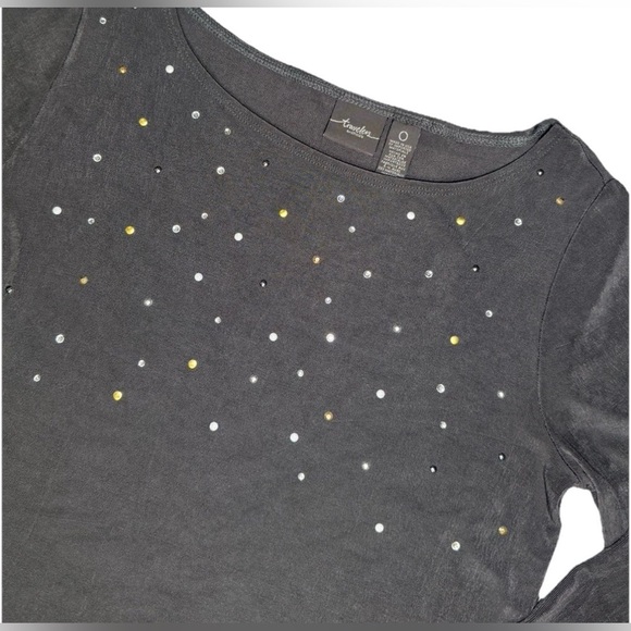 Chicos Travelers Size 0 Small 4 Gray Top Embellished Asymmetrical Hem Slinky - Picture 3 of 4